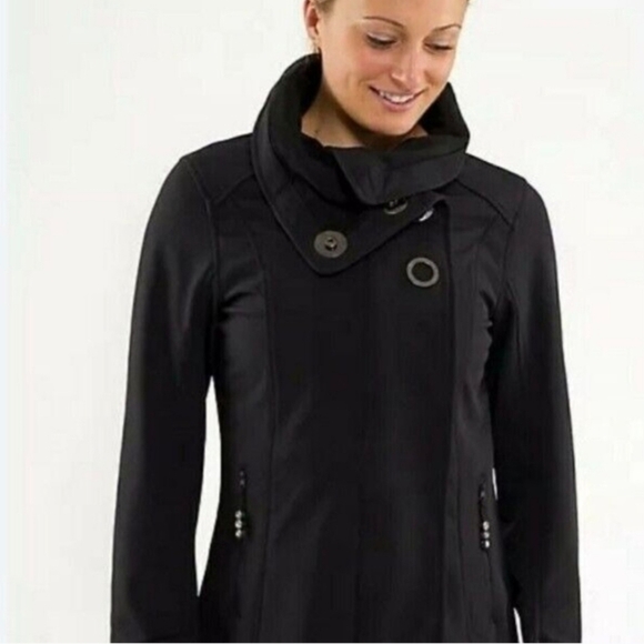 Lululemon Audrey Jacket Sz M Softshell Wind Rain Fitted Silhouette Black - Picture 1 of 15